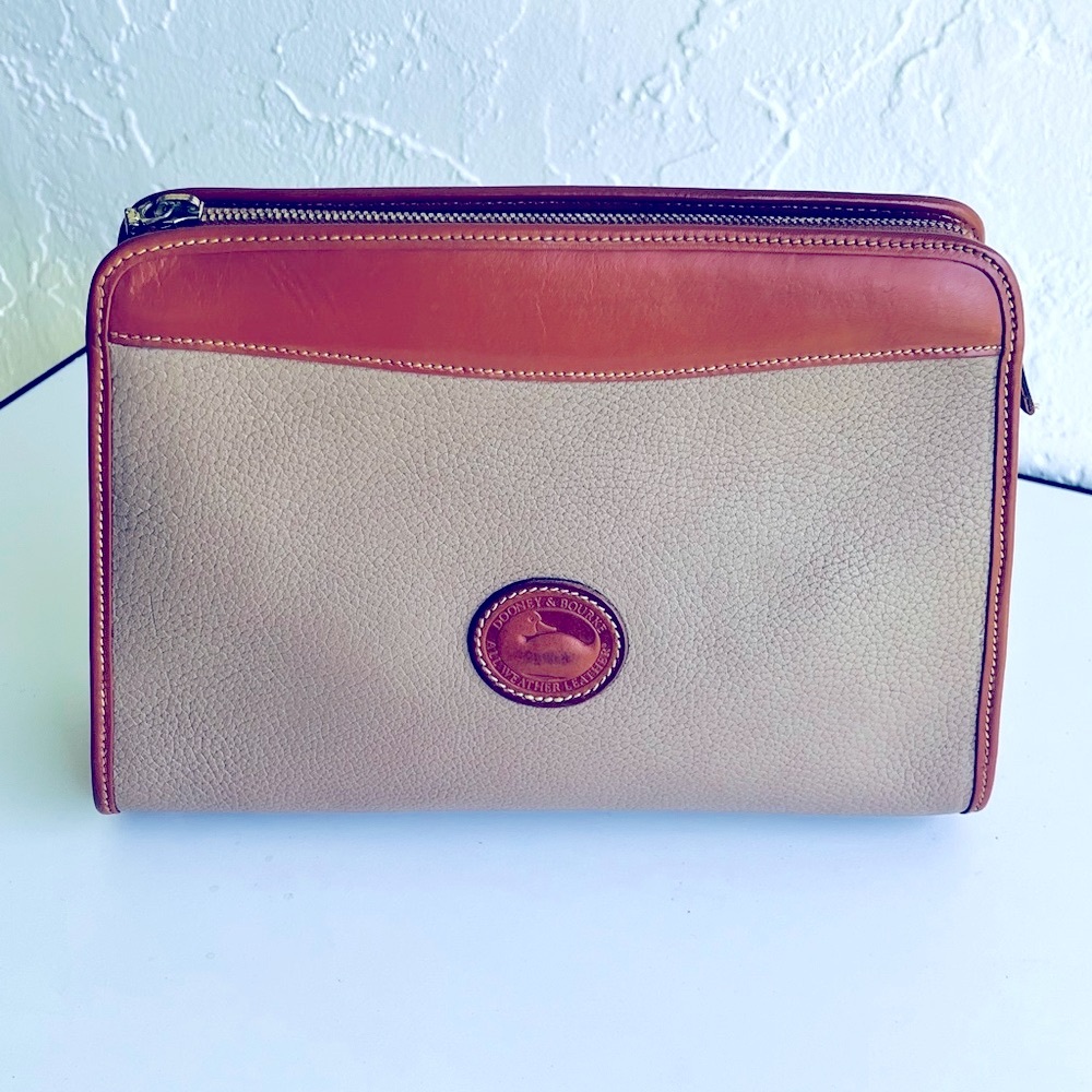 ♦️HOST PICK♦️VINTAGE DOONEY AND BOURKE SHOULDER BAG CRÈME WITH TAN TRIM - Picture 4 of 16